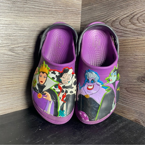 CROCS Other - Crocs Disney villains purple sandals